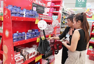 Thị trường ngày 20-10: Hoa tươi tăng giá, mỹ phẩm giảm sâu