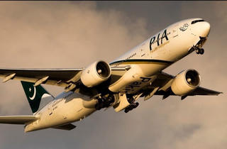 Các hãng bay quốc tế đình chỉ phi công Pakistan giữa bê bối bằng giả