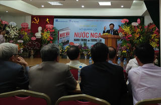 Viết bằng cả tình yêu nước Nga