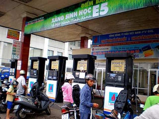 Từ năm 2016, 100% xe công sử dụng xăng E5