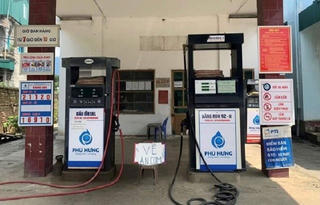Vì sao treo biển 'Về ăn cơm', cửa hàng xăng dầu lại bị phạt 10 triệu?