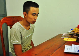 Bị phát hiện trộm tài sản, nghi phạm dùng dao tấn công chủ nhà