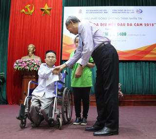 Chung tay xoa dịu nỗi đau da cam