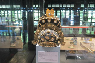 Triển lãm ‘Rồng-Phượng trên bảo vật triều Nguyễn’