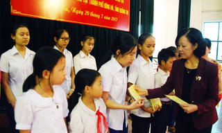 Trưởng ban Dân vận Trung ương làm việc tại Quảng Trị