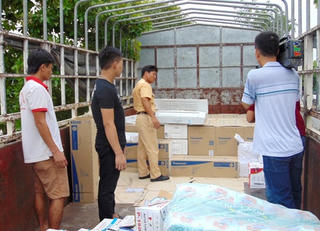 Thanh Hóa: Công an giao thông bắt hàng lậu