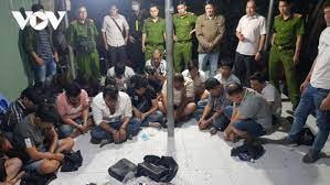 Triệt phá sòng bạc quy mô 'khủng' trong mùa dịch