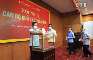 Dựa vào dân để xây dựng Đảng