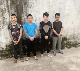 Khởi tố, bắt tạm giam 4 đối tượng bắt giữ người trái pháp luật