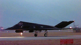 Chiến dịch giải cứu phi công của Mỹ sau khi 2 máy bay bị bắn rơi ở Serbia