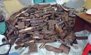 CSGT bắt vụ vận chuyển hơn 1 tấn gỗ trắc không giấy tờ