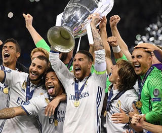 Real xóa 'lời nguyền', trở thành đội đầu tiên bảo vệ được Champions League