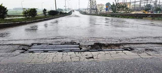 Đường hỏng, đơn vị quản lý bảo hết tiền để tu sửa?