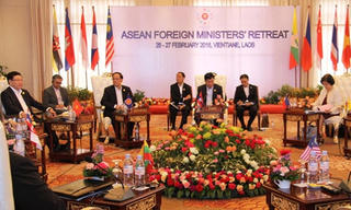 ASEAN kêu gọi kiềm chế, không quân sự hóa ở Biển Đông