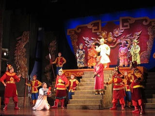 Nhà hát online: Không bây giờ thì bao giờ?