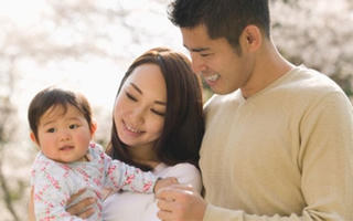 Biến cố khi sinh con khiến tôi ân hận vì từng sống hưởng thụ