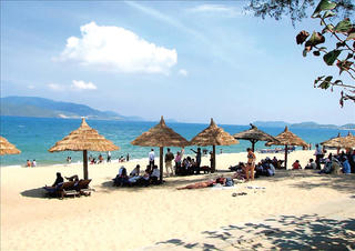 Khách đặt tour du lịch trong nước tăng mạnh