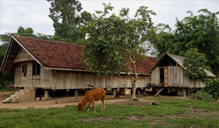 Những ngôi nhà sàn ở Đắk Tuôr
