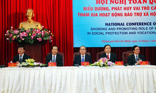 Biểu dương, phát huy vai trò của các tôn giáo tham gia hoạt động BTXH và dạy nghề