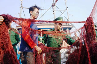 Quyết bám biển Hoàng Sa, Trường Sa