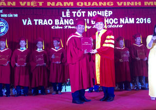 ĐBSCL có thêm 305 cán bộ y tế trình độ SĐH