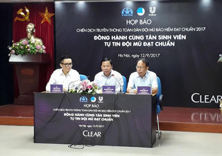 Tặng 2000 mũ bảo hiểm cho tân sinh viên