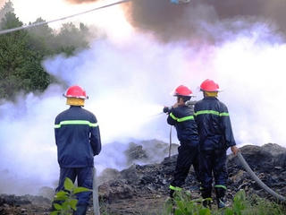 Cháy trường mẫu giáo ngày hè, 1 tỷ đồng ra tro