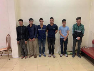 Rủ anh em trong phường mở sới bạc ngày đầu năm