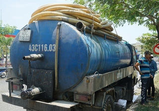 Đổ trộm chất thải, bị phạt hành chính 390 triệu đồng