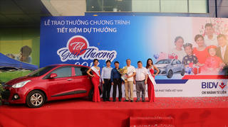 Tết yêu thương 2017: Khách hàng của BIDV nhận thưởng 500 triệu đồng