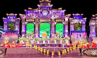 Huế qua lễ hội đương đại