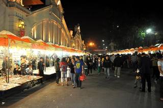 Phố đêm Hà Nội