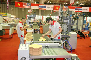 Hơn 320 doanh nghiệp từ 25 quốc gia tham gia triển lãm VietnamWood