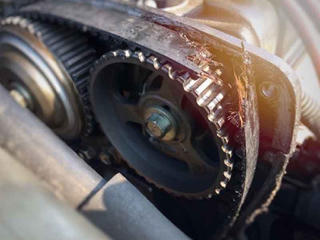 Nguyên nhân ô tô phát sinh mùi khí thải khó chịu