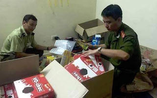 Phù phép hàng nghìn hộp bánh quy 'hết đát'