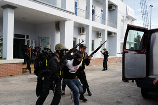 Diễn tập phòng chống khủng bố tại Nhà máy Lọc dầu Dung Quất