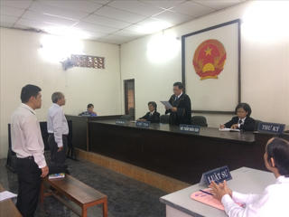 Xét xử vụ 'bán nhà không bán cầu thang': Hủy quyết định sai luật