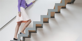 Bài tập leo cầu thang kiểm tra sức khỏe cho bạn