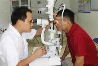 Gội đầu nước hạt na, 5 người nhập viện mắt