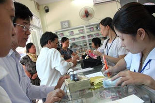 Mua thuốc cần… thẻ căn cước