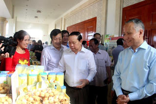 22 gian hàng trưng bày sản phẩm các tỉnh có chung biên giới Việt Nam – Lào