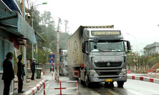 Giành lại thế chủ động