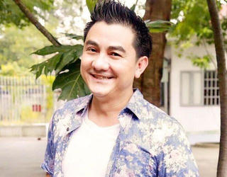 Nghệ sĩ hài Anh Vũ đột ngột qua đời tại Mỹ