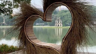 Bờ Hồ là trái tim hồng