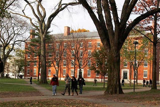 Đại học Harvard, Mỹ trước nguy cơ bị đánh bom