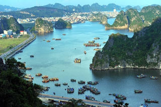 Ngắm Vịnh Hạ Long