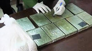 Bắt 2 đối tượng vận chuyển 20 kg heroin