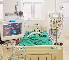 Cứu sống bé sơ sinh mắc Covid-19 nặng kèm viêm ruột hoại tử
