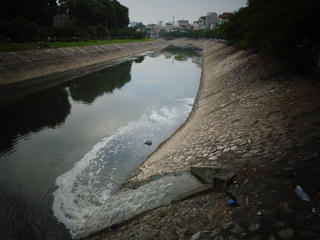 Miễn thuế và tăng thuế