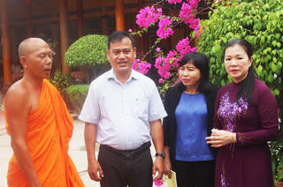 Phó Chủ tịch Trương Thị Ngọc Ánh chúc Tết cổ truyền Chôl Chnăm Thmây tại Kiên Giang 